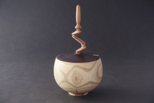 Schmuckdose + Exzenterkreiseldeckel Ahorn Wenge